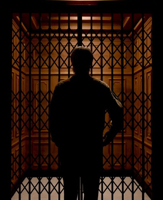 El "peso" de entrar al ascensor